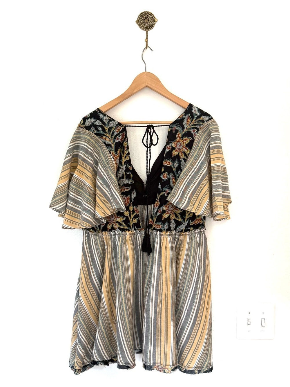 ✨ FREE PEOPLE EMBROIDERED FLUTTER SLEEVE DRESS XS